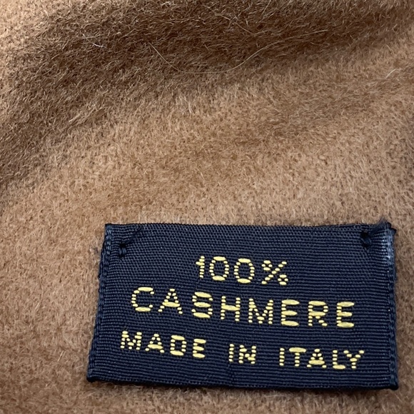 LORO PIANA CAMEL FRINGED CASHMERE SCARF - Picture 4 of 6